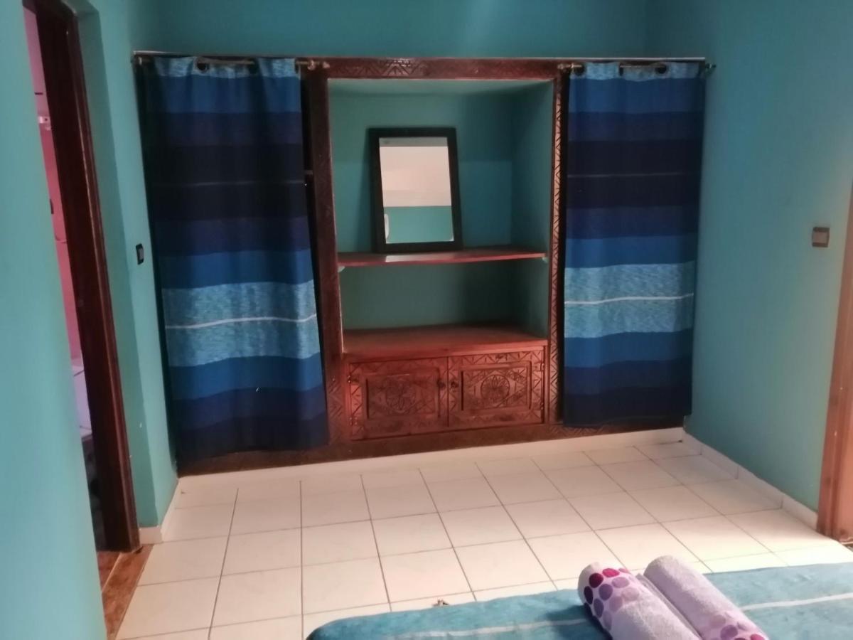 Dar Tariq 3 Suites Avec Pisicine Marrakesh Esterno foto