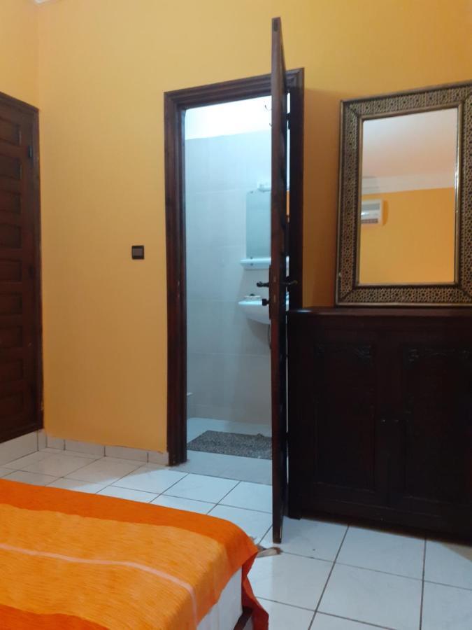 Dar Tariq 3 Suites Avec Pisicine Marrakesh Esterno foto